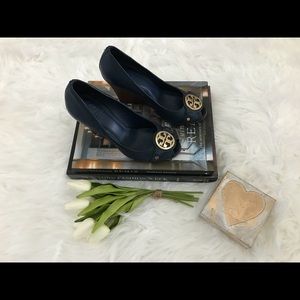 Tory Burch Leticia Peep-Toe Navy Mid Wedge Size 7